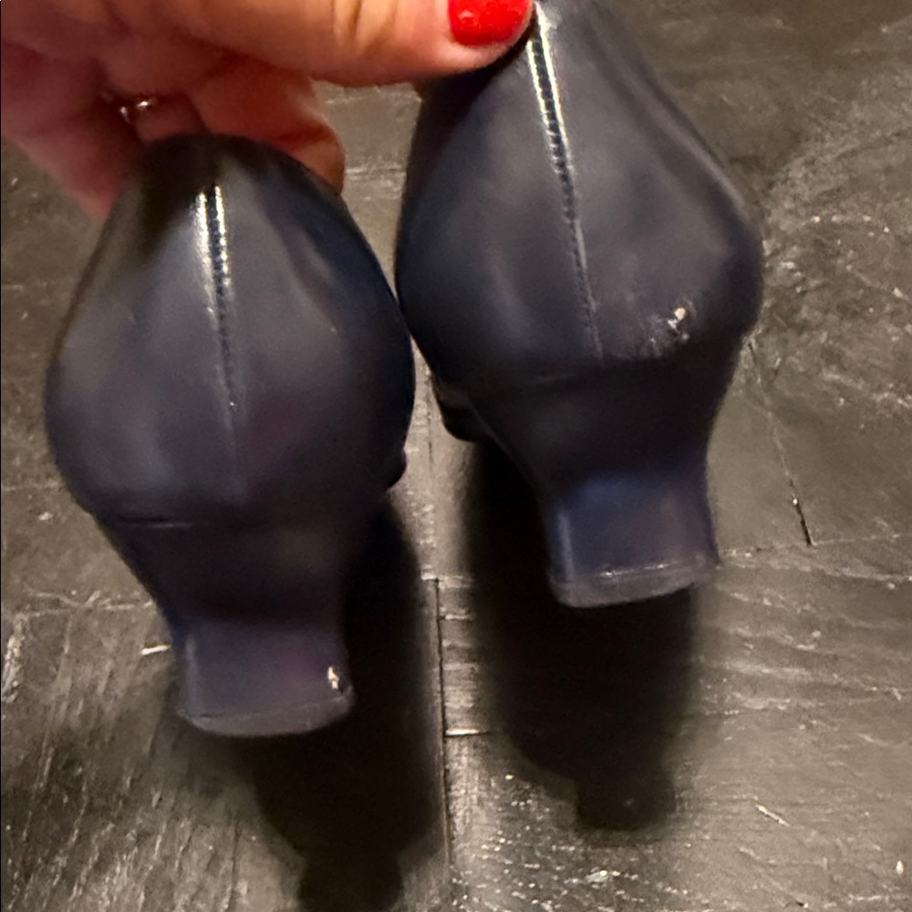 Salvatore Ferragamo Women's Navy Leather Heels vintage - Picture 7 of 14